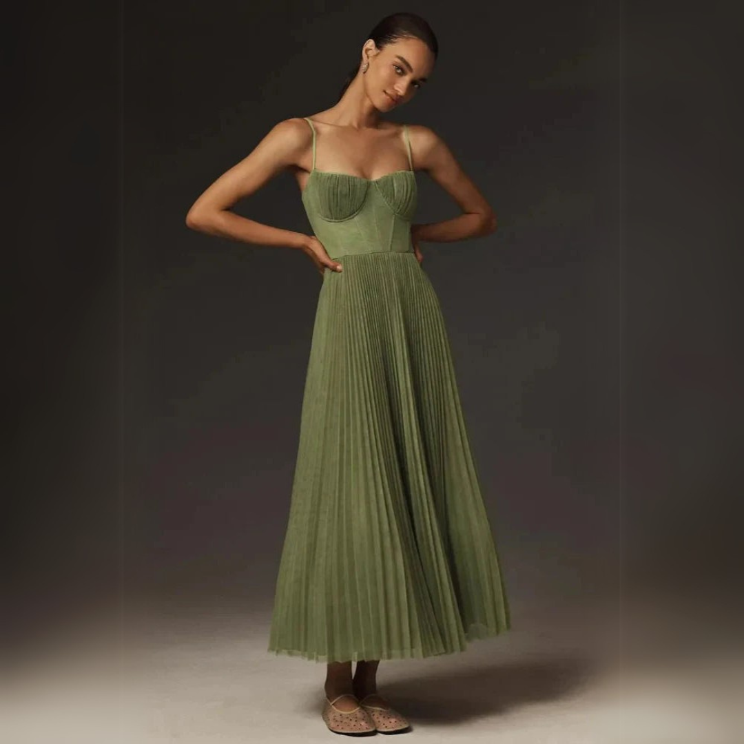 Beatriz | Robe midi plissée et ajustée