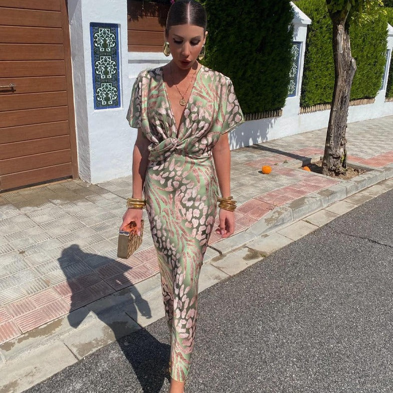 Yara | Élégant robe longue avec décolleté en V et détail croisé