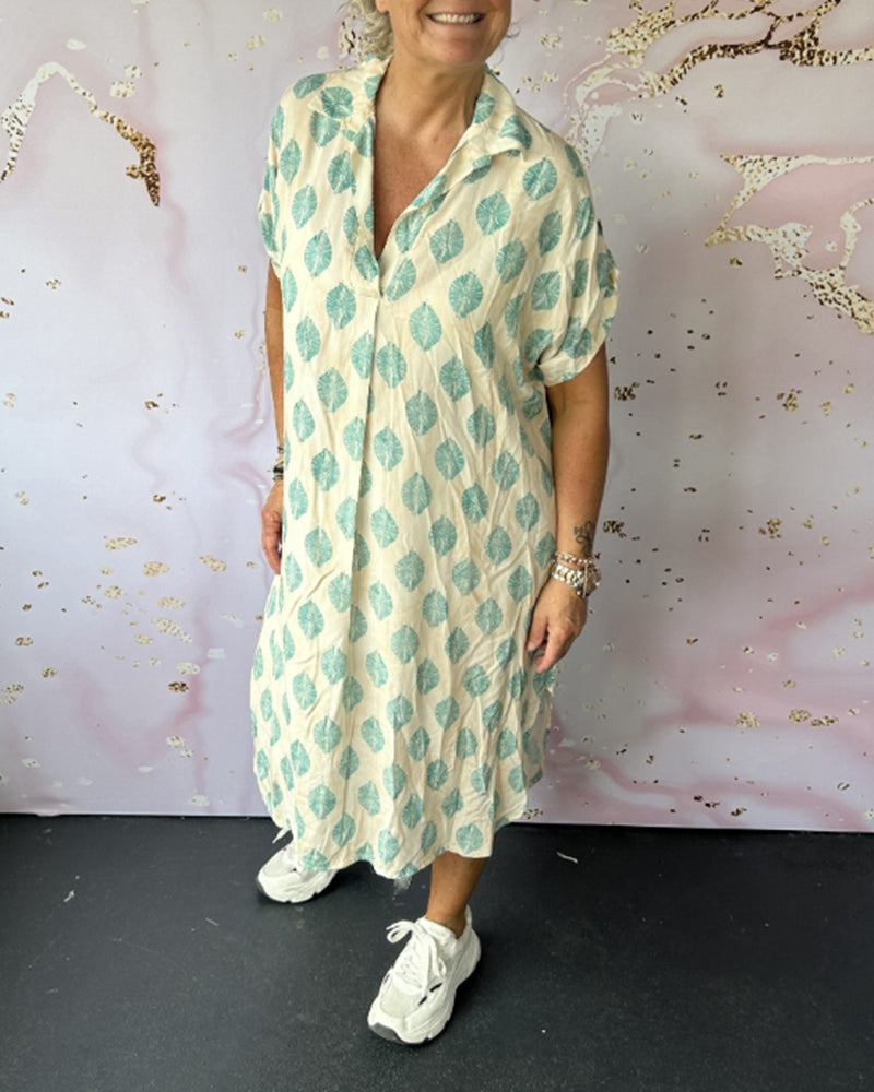 Liora | Robe ample avec col revers et manches courtes