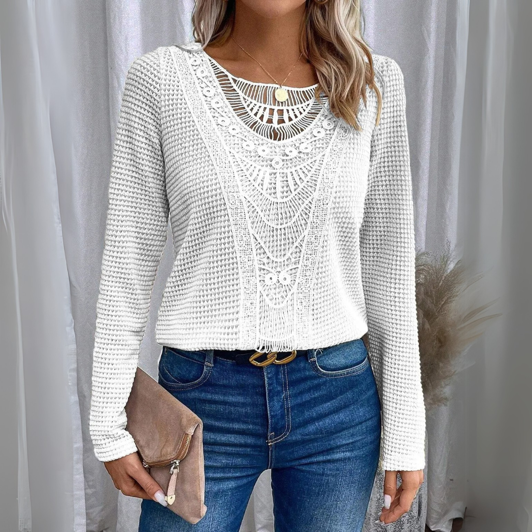 Silvia | Chemise élégante à col rond et détails découpés