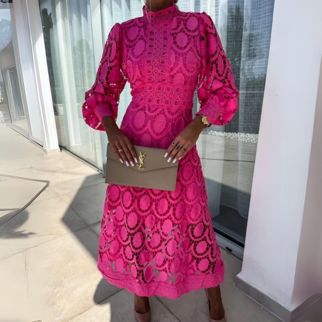 Géorgie | Robe élégante en dentelle