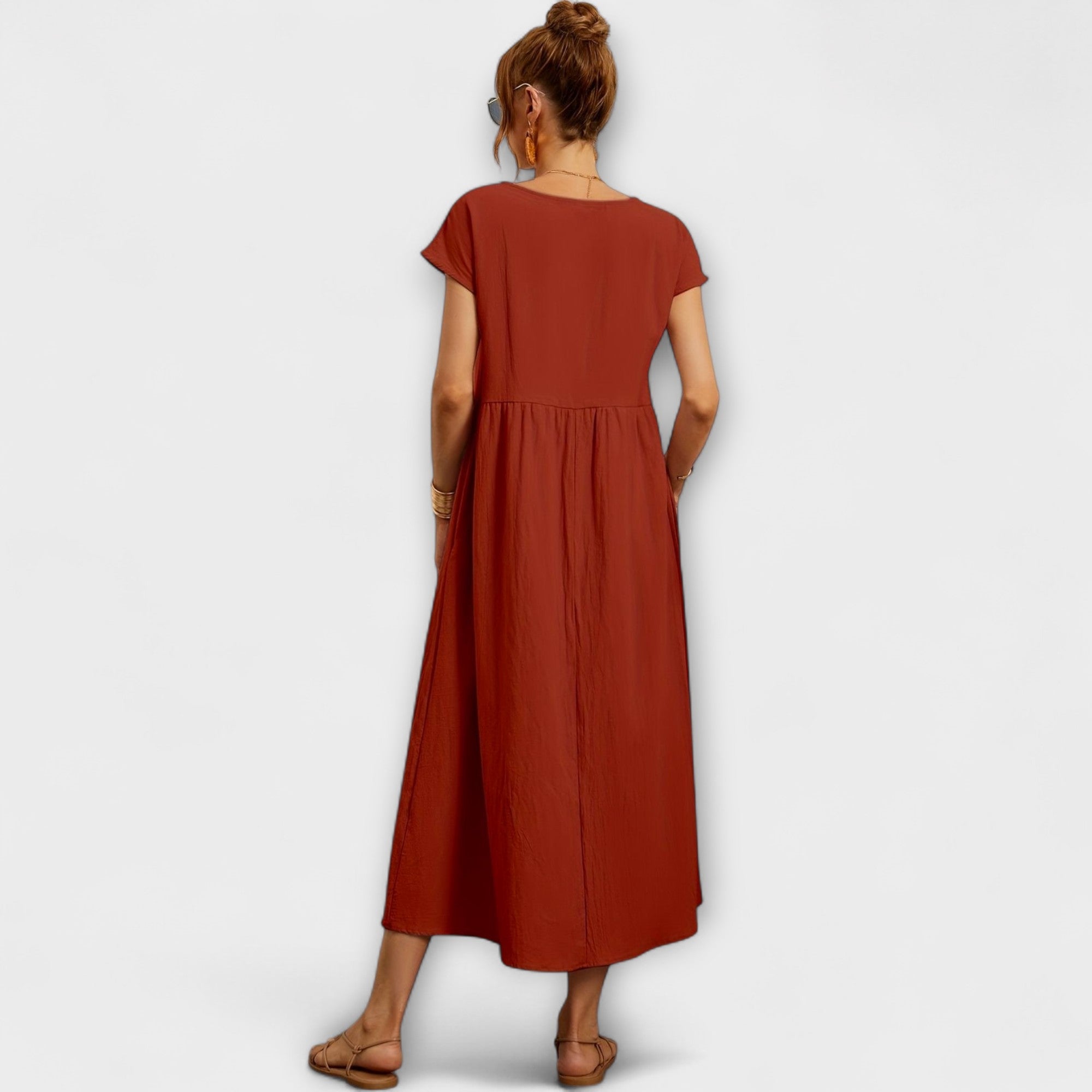 Magnolia | Robe midi avec poches et coupe décontractée